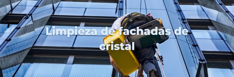 Limpieza de fachadas de cristal en Murcia